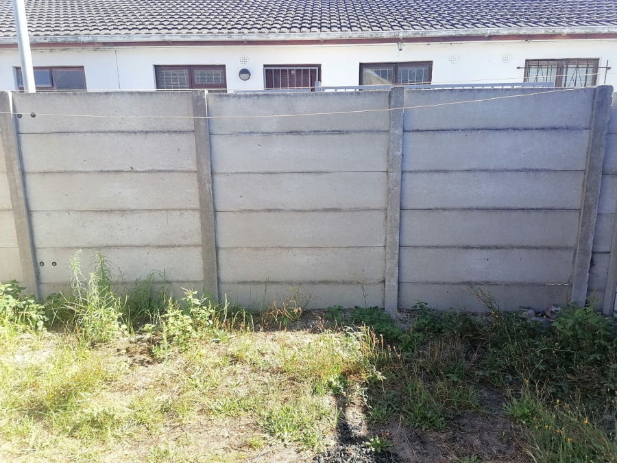 2 Bedroom Property for Sale in Grassy Park Western Cape
